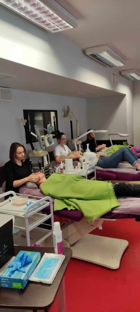 55a9e8f7 88bf 402e 8ec1 7b8cd3a33a0b