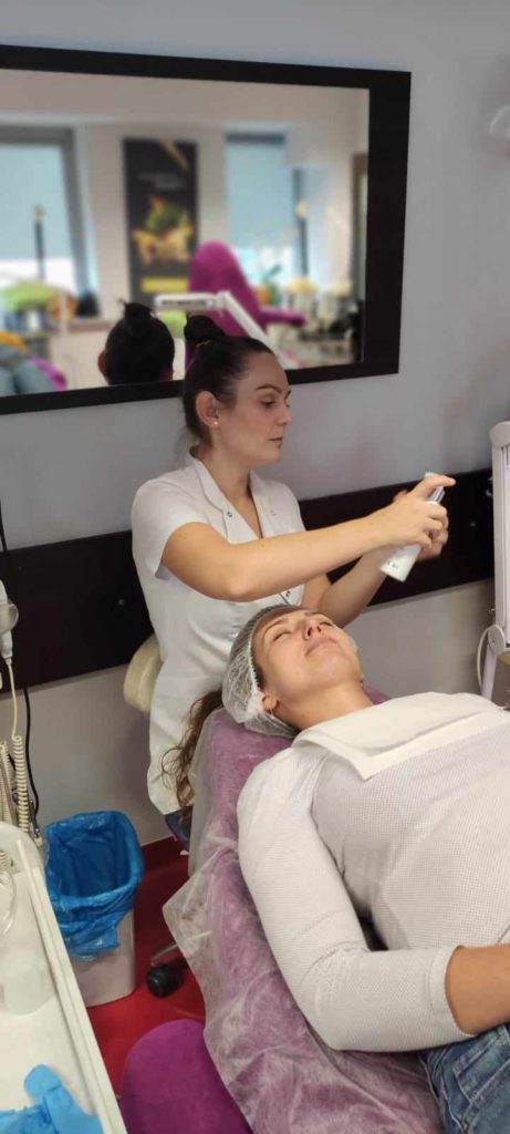 8e31badc 4fac 4156 83df 35eff24d7569