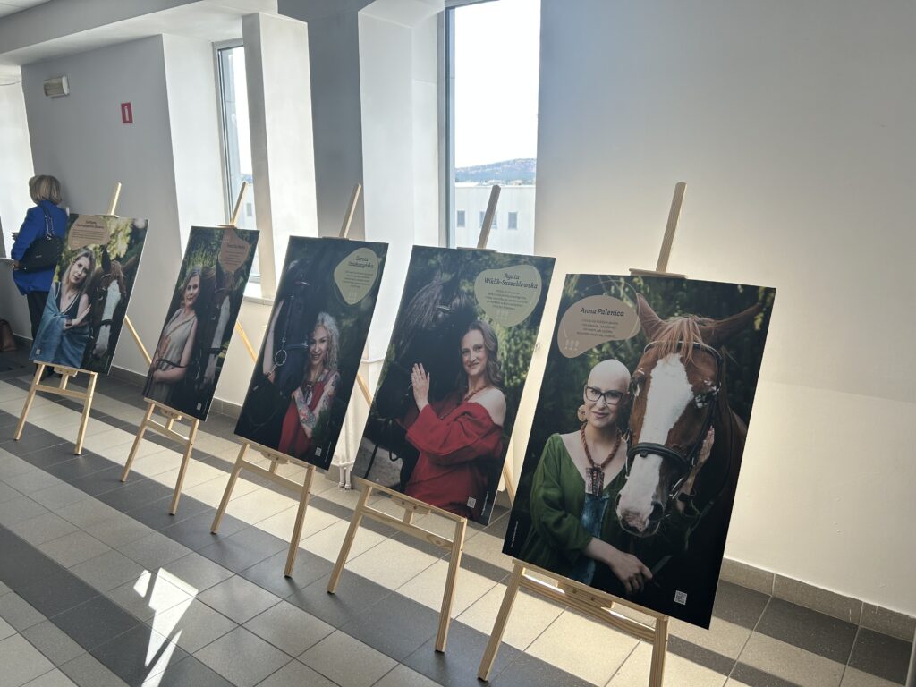 „Siła KobieTY” – wystawa w Akademii Lipińskiego przypomina, że profilaktyka ratuje życie