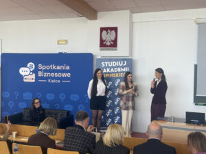 12 marca w Akademii Nauk Stosowanych im. prof. Edwarda Lipińskiego w Kielcach odbyło się wydarzenie CEO CARE DAY – inicjatywa, której celem było połączenie… CEO CARE DAY – nauka i biznes spotkały się w Akademii Lipińskiego