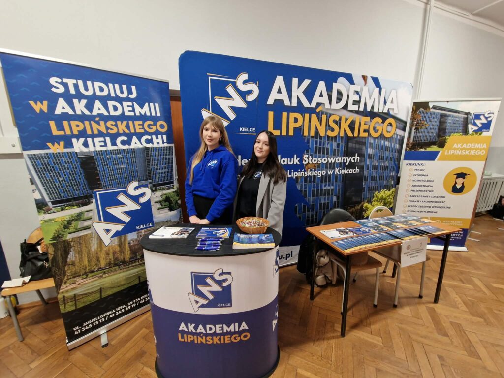 Reprezentacja Akademii Lipińskiego na XII Powiatowych Targach Edukacji i Pracy w Radomsku