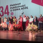 Wspieramy kulturę i ludzi teatru Akademia Lipińskiego miała zaszczyt uczestniczyć w jednym z najważniejszych wydarzeń kulturalnych regionu – uroczystej gali… Akademia Lipińskiego na 34. Plebiscycie „O Dziką Różę” w Kielcach